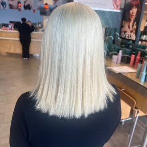 Women's Dry Haircut Photo